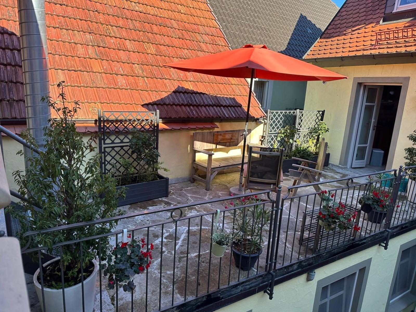 Vinopresso Gmbh - Cafe Roemer Prichsenstadt Zewnętrze zdjęcie